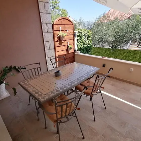 Apartament House Fidulic - Rustic *