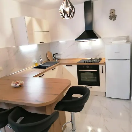 House Fidulic - Rustic لومباردا