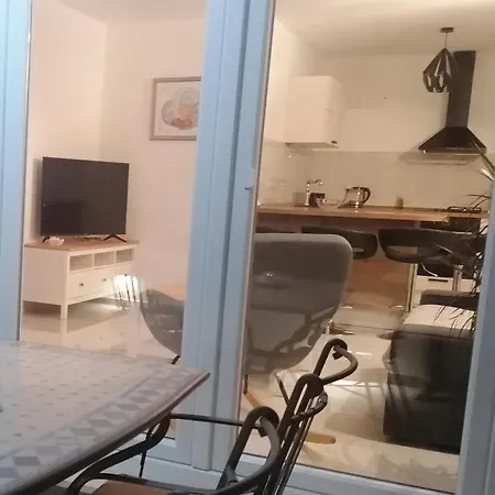 House Fidulic - Rustic Apartman *