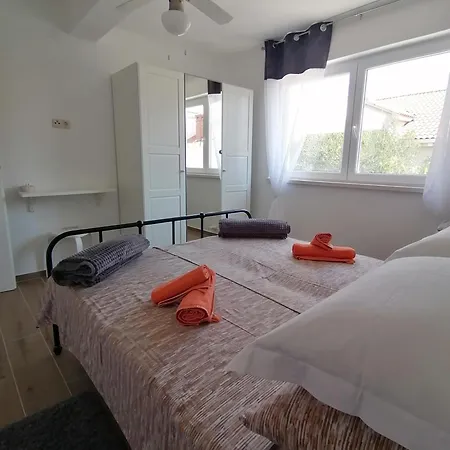 House Fidulic - Rustic Apartman *