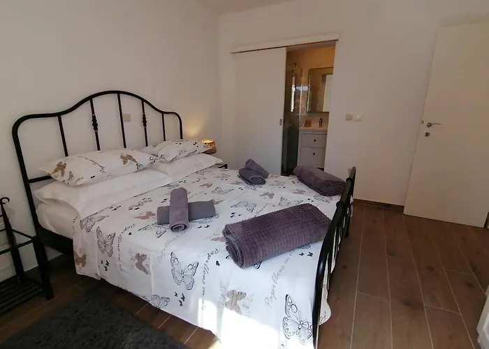 House Fidulic - Rustic Lumbarda